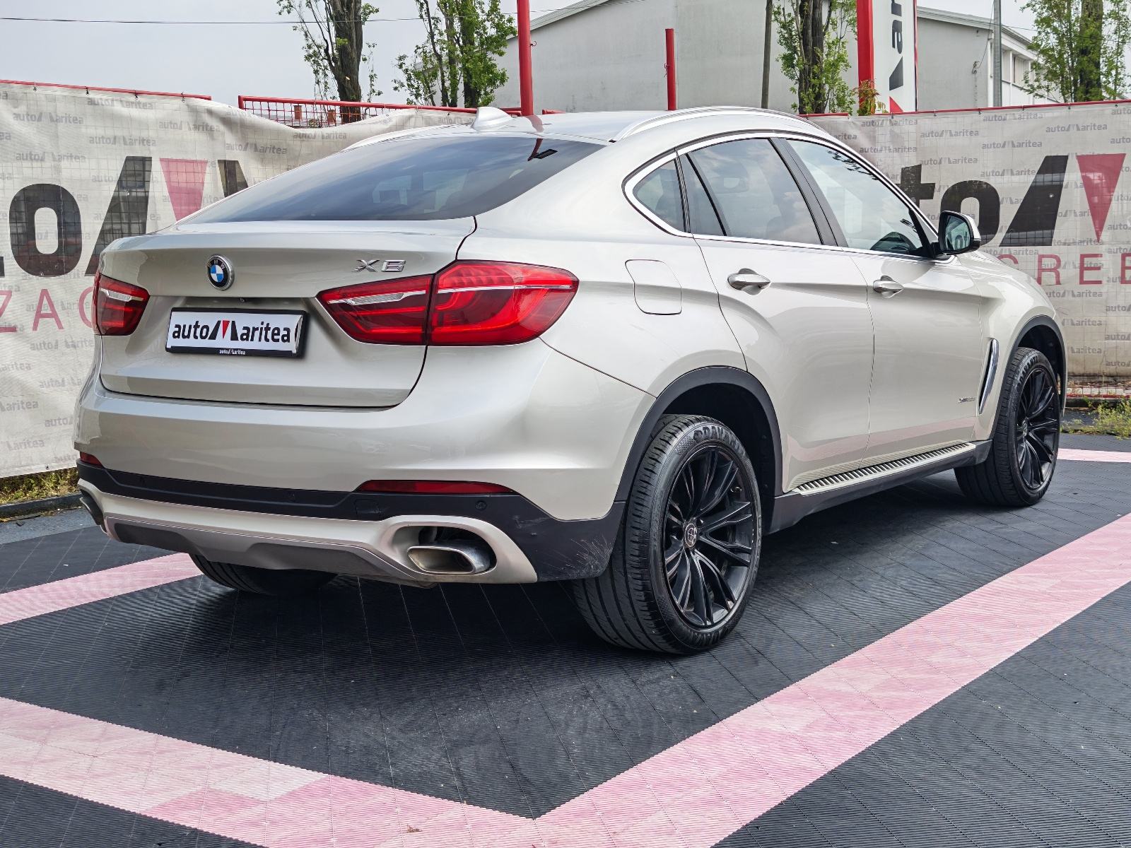 BMW X6 30D XDRIVE* Navi,Koža,Kamera,Alu"20*
