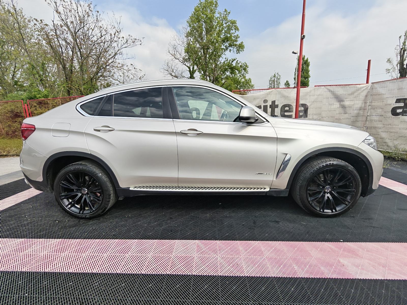BMW X6 30D XDRIVE* Navi,Koža,Kamera,Alu"20*