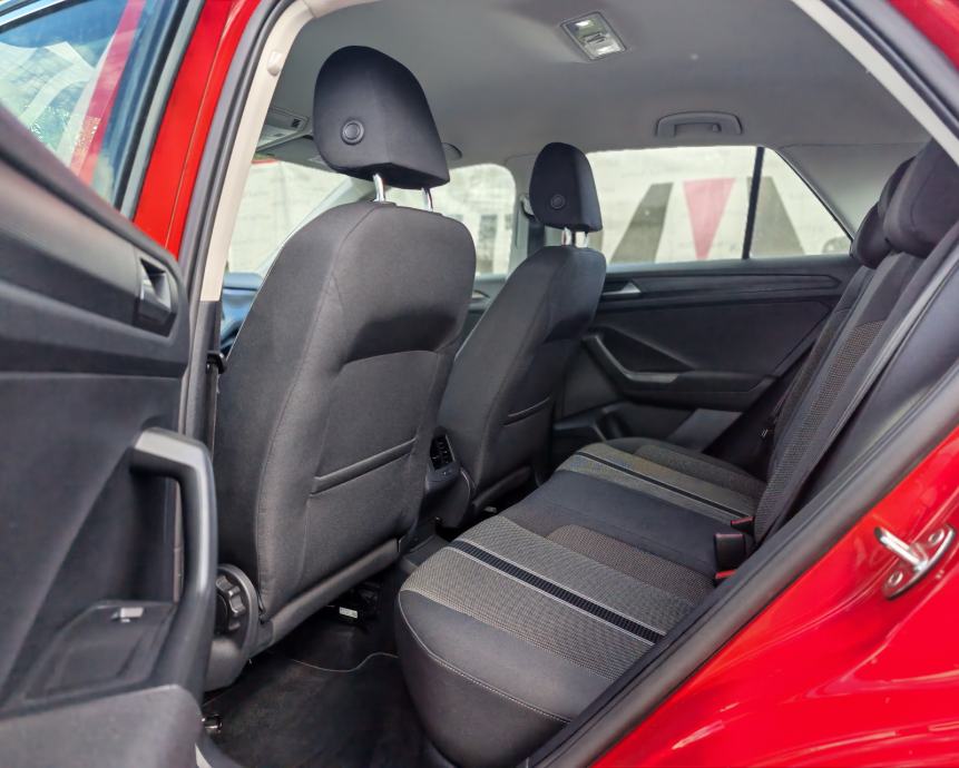 VW T-Roc 2,0 TDI DSG*Navigacija, Senzori, Alu "17* Garancija*