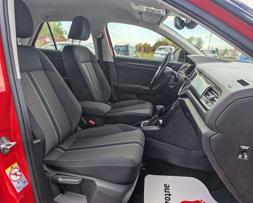 VW T-Roc 2,0 TDI DSG*Navigacija, Senzori, Alu "17* Garancija*