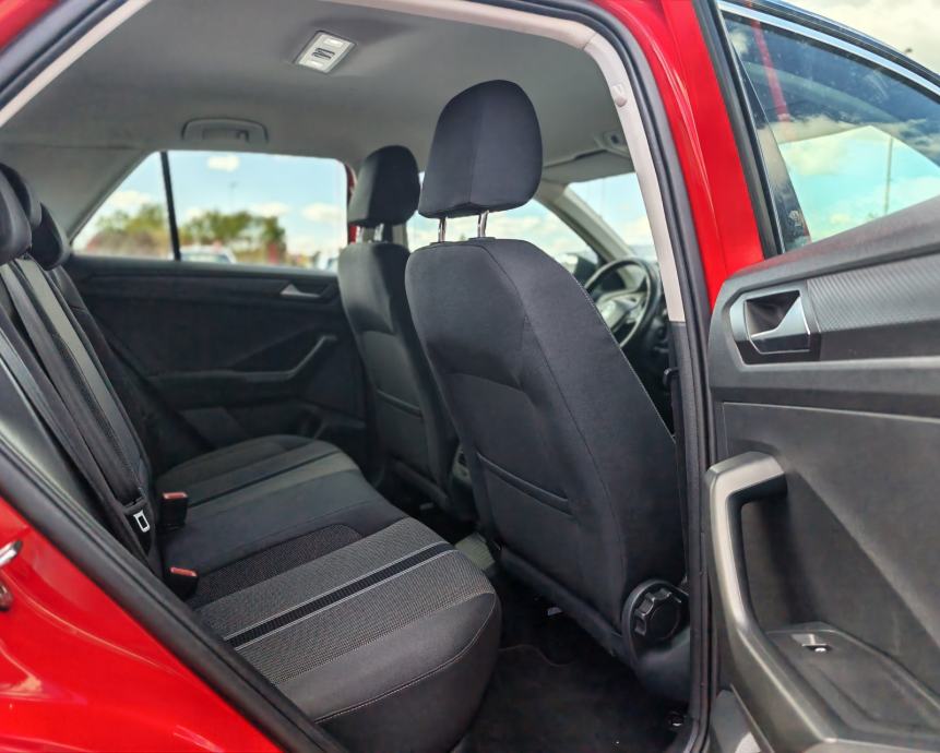 VW T-Roc 2,0 TDI DSG*Navigacija, Senzori, Alu "17* Garancija*