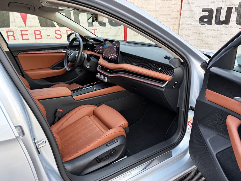 Škoda Superb 2.0 TDI L&K, Crystal, Keyless, Head UP, ACC, 360 kam, 19"